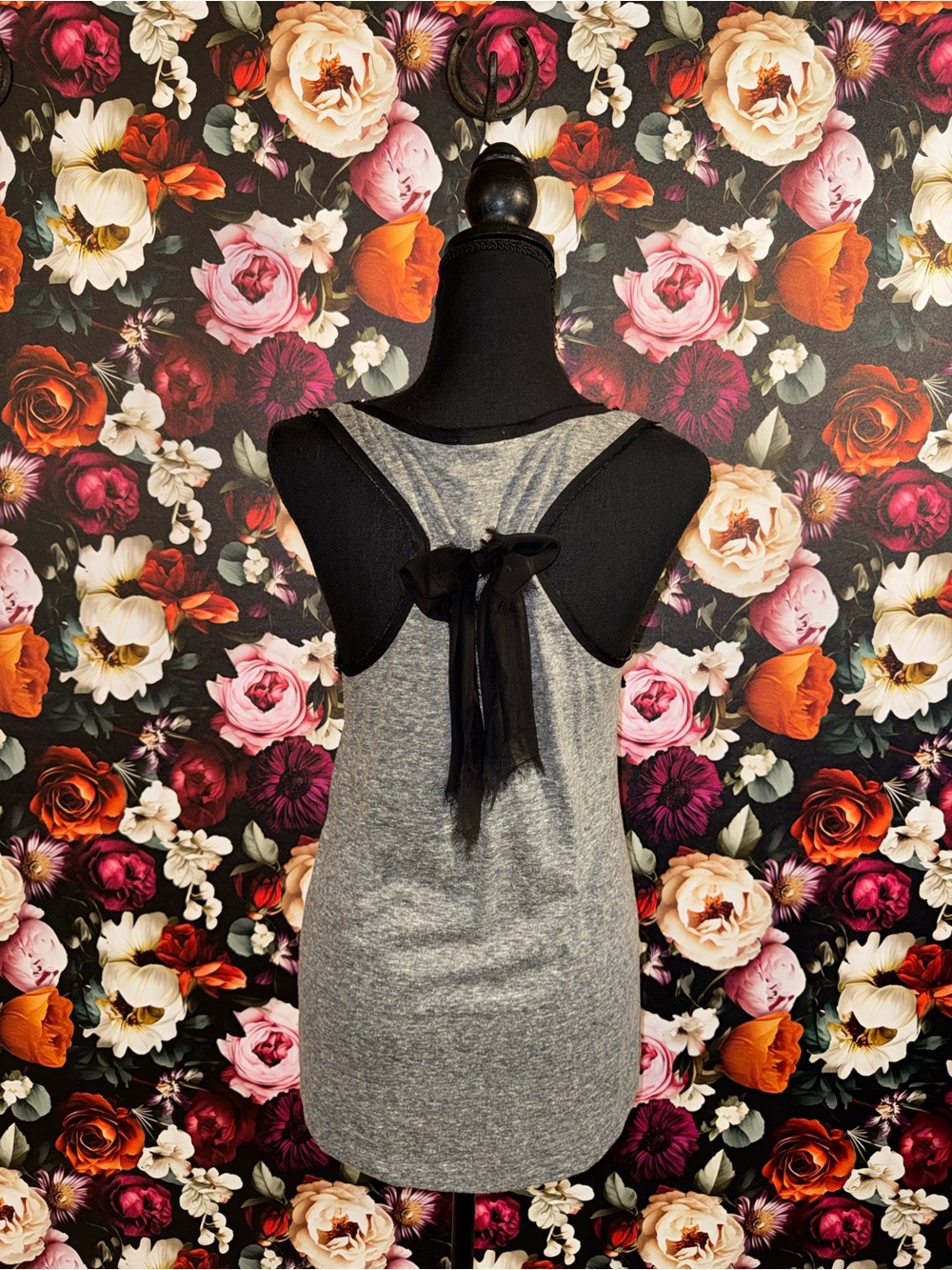 Francesca's Collections Gray Tank Top with Black Back Bow, M